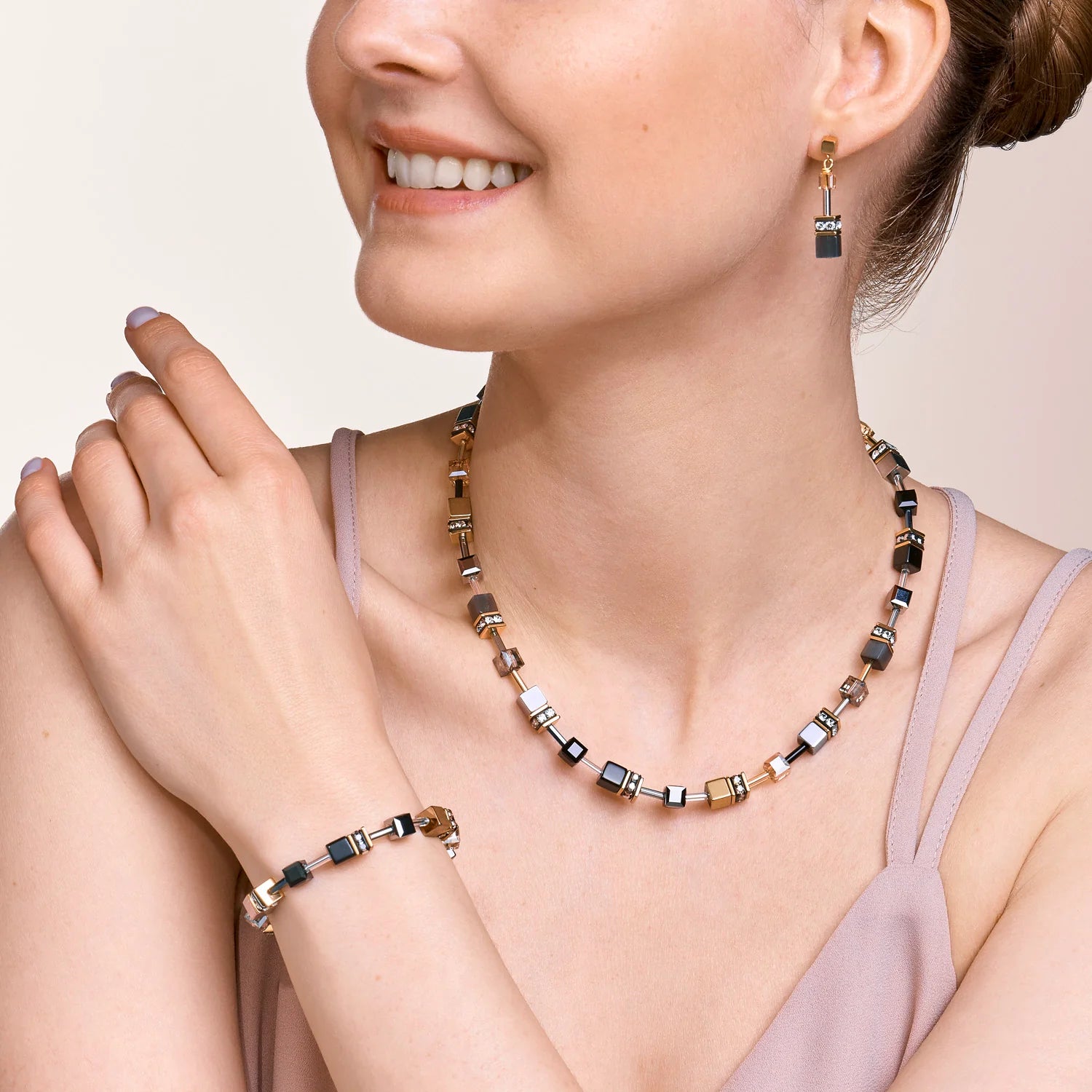 Coeur De Lion GEOCUBE® Necklace grey-gold