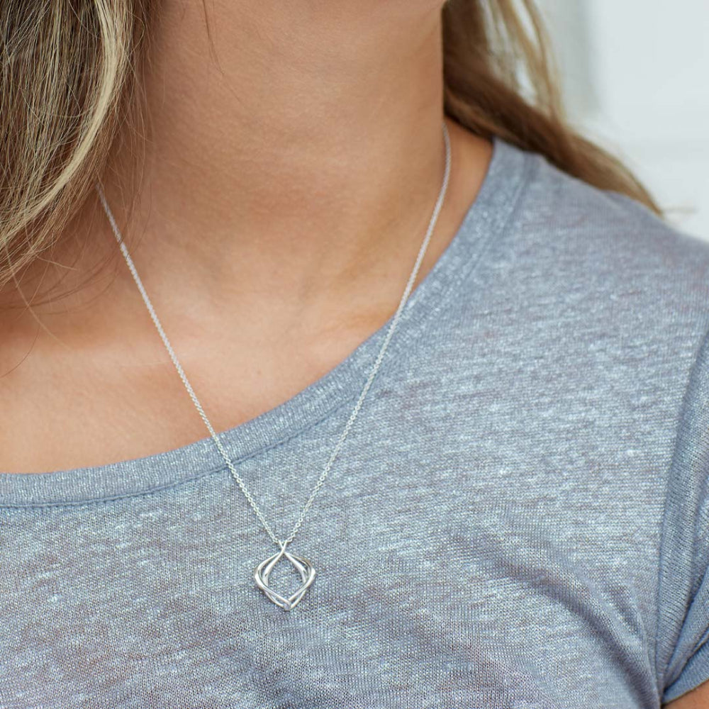 Alicia Petite Necklace