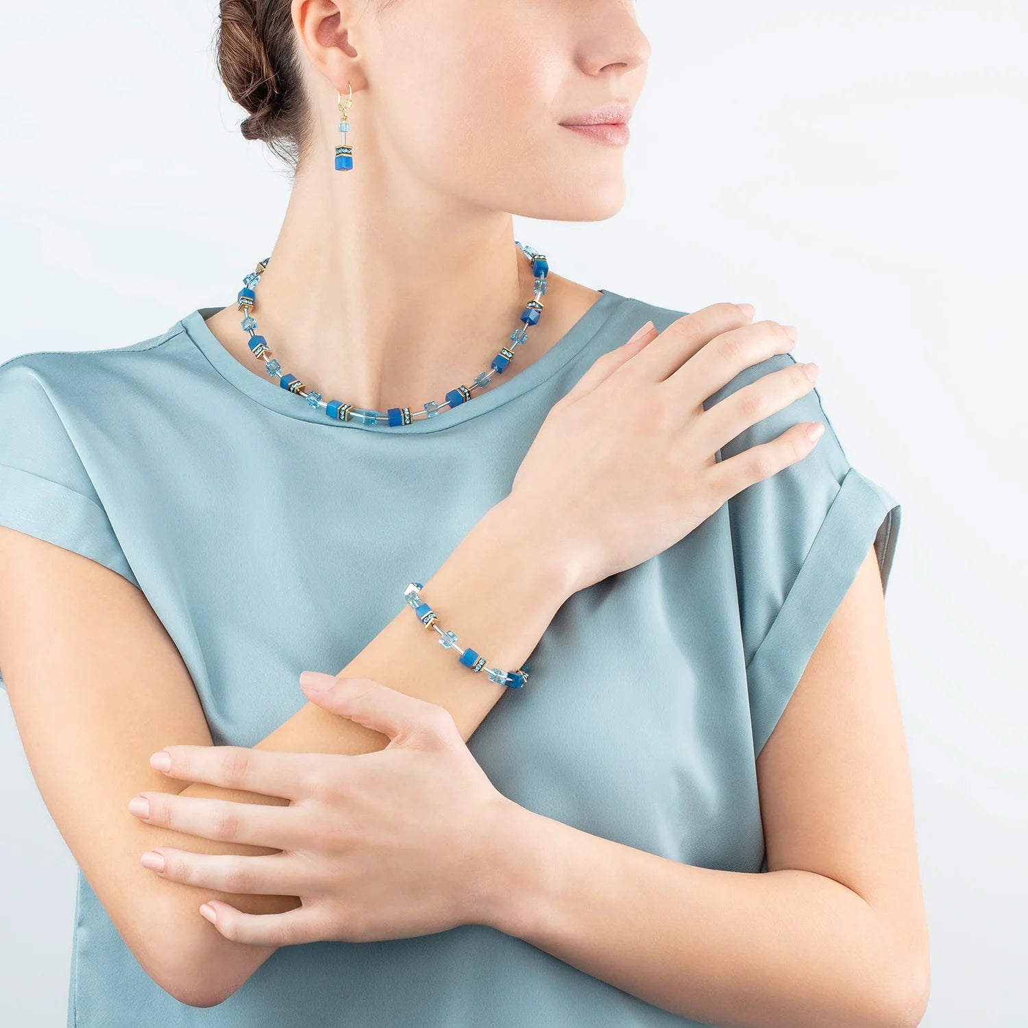 Coeur De Lion GeoCUBE® Iconic Mono Gold Necklace Turquoise